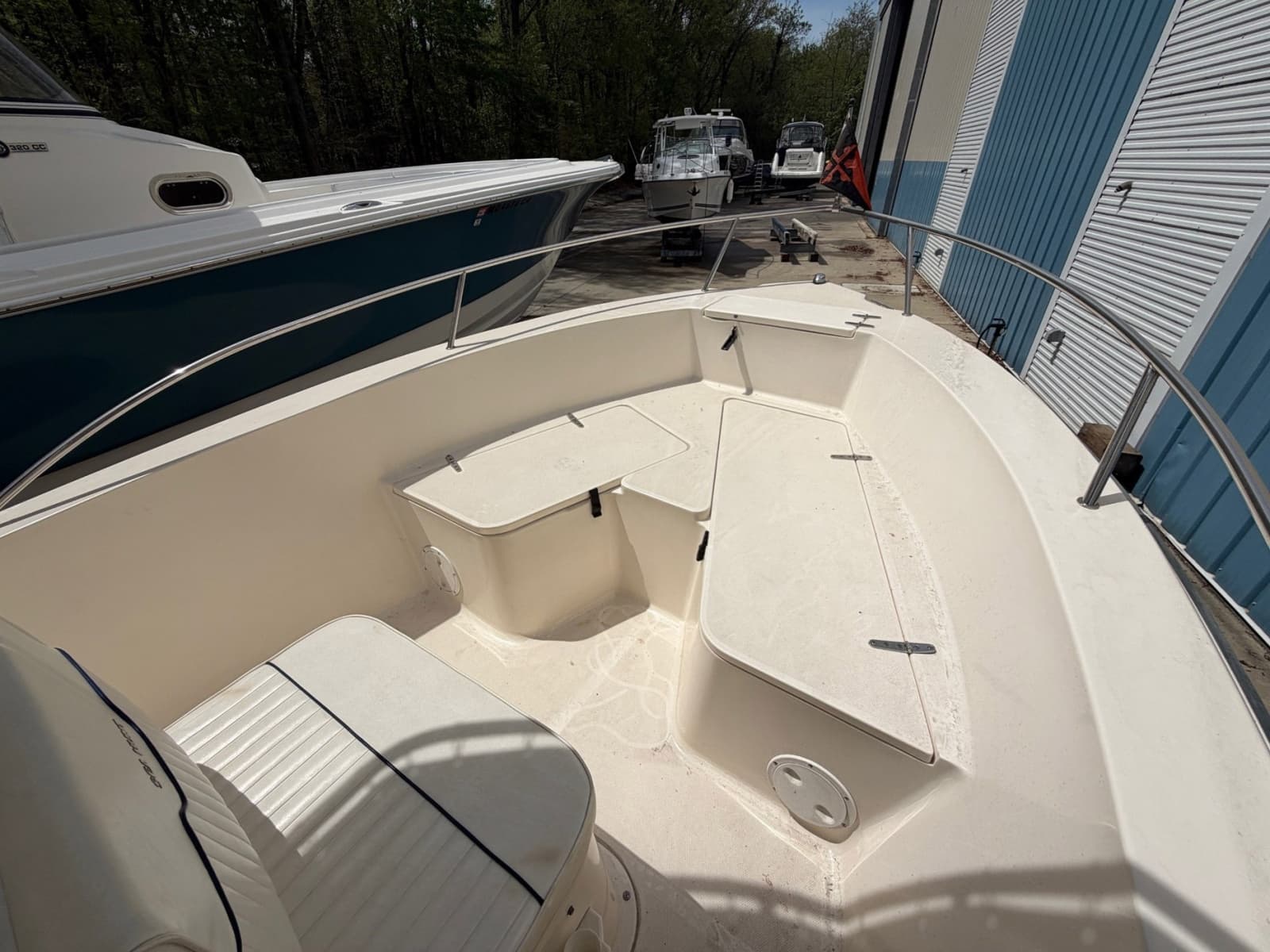 2004 Sea Hunt Triton 202 - Photo 12