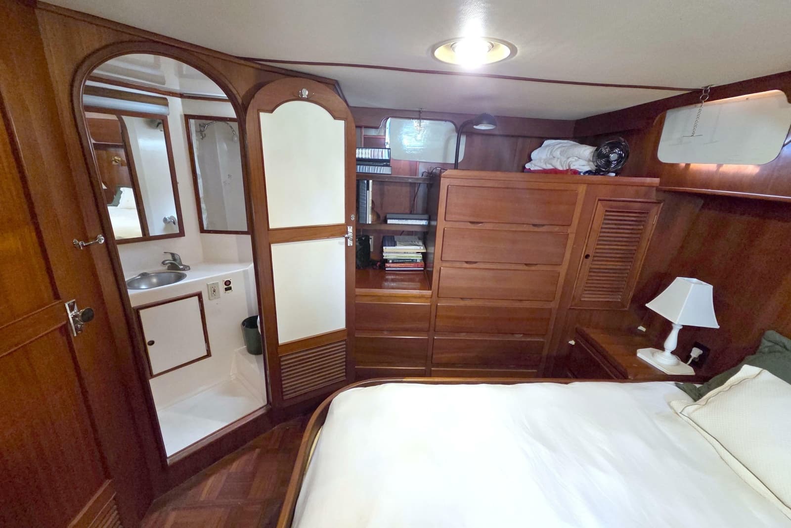 1984 Present Yachts 42 Sundeck - Photo 57