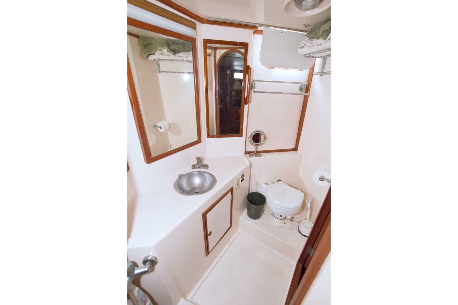 1984 Present Yachts 42 Sundeck - Photo 59