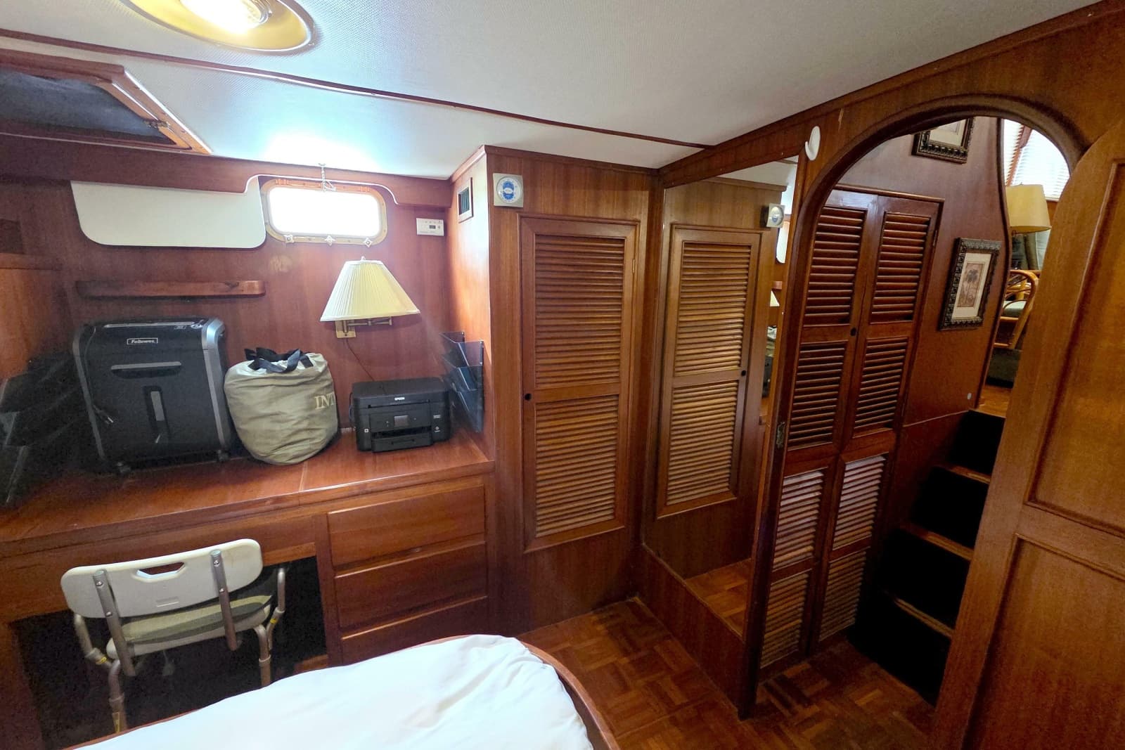 1984 Present Yachts 42 Sundeck - Photo 55