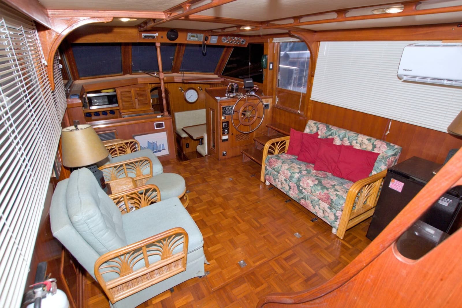 1984 Present Yachts 42 Sundeck - Photo 28