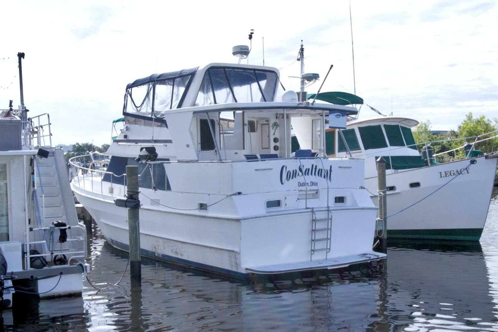 1984 Present Yachts 42 Sundeck - Photo 2