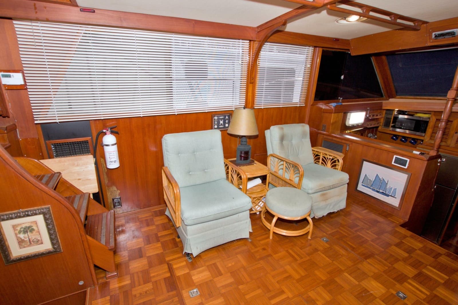 1984 Present Yachts 42 Sundeck - Photo 29