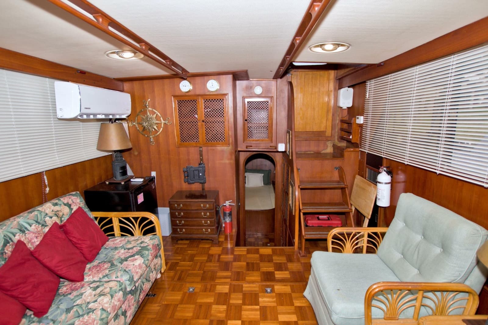 1984 Present Yachts 42 Sundeck - Photo 49