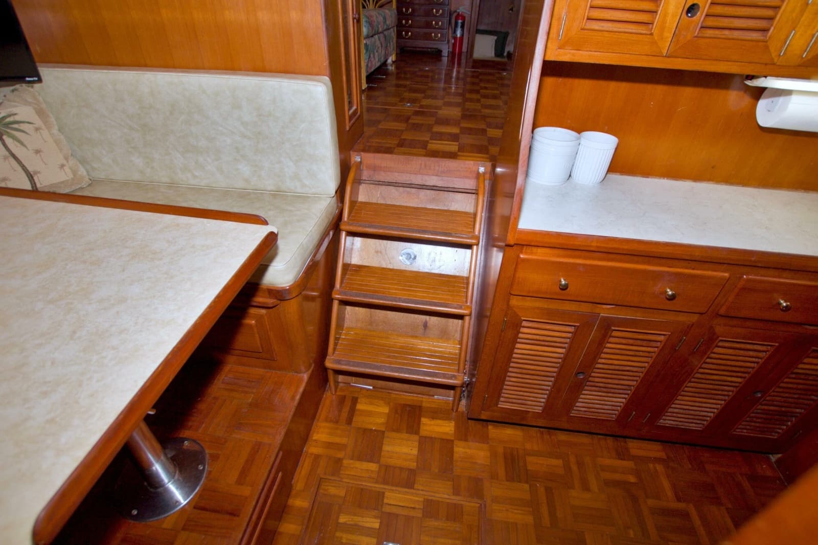 1984 Present Yachts 42 Sundeck - Photo 64