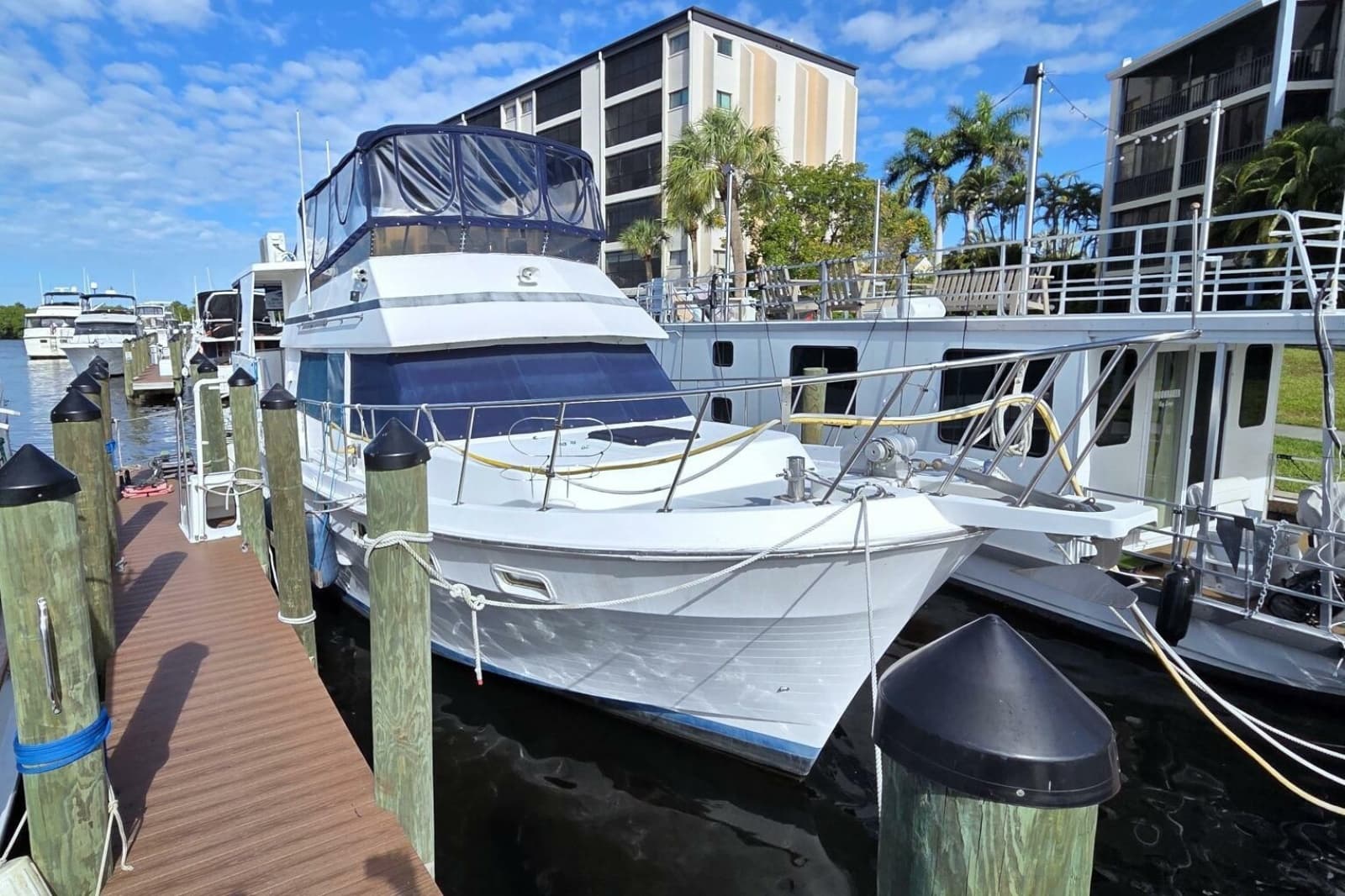 1984 Present Yachts 42 Sundeck - Photo 84