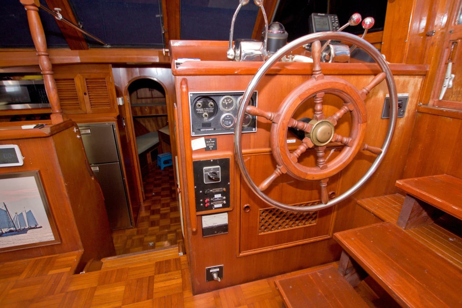 1984 Present Yachts 42 Sundeck - Photo 33