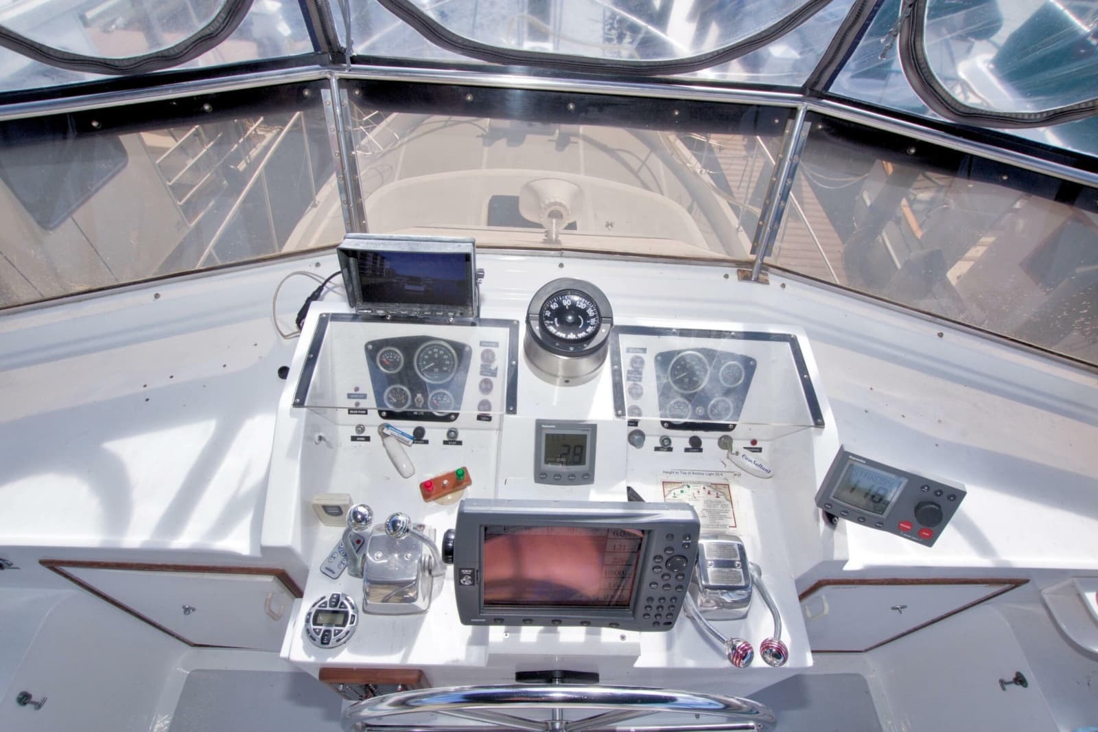 1984 Present Yachts 42 Sundeck - Photo 20