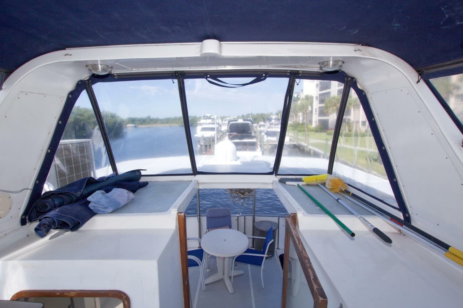 1984 Present Yachts 42 Sundeck - Photo 25