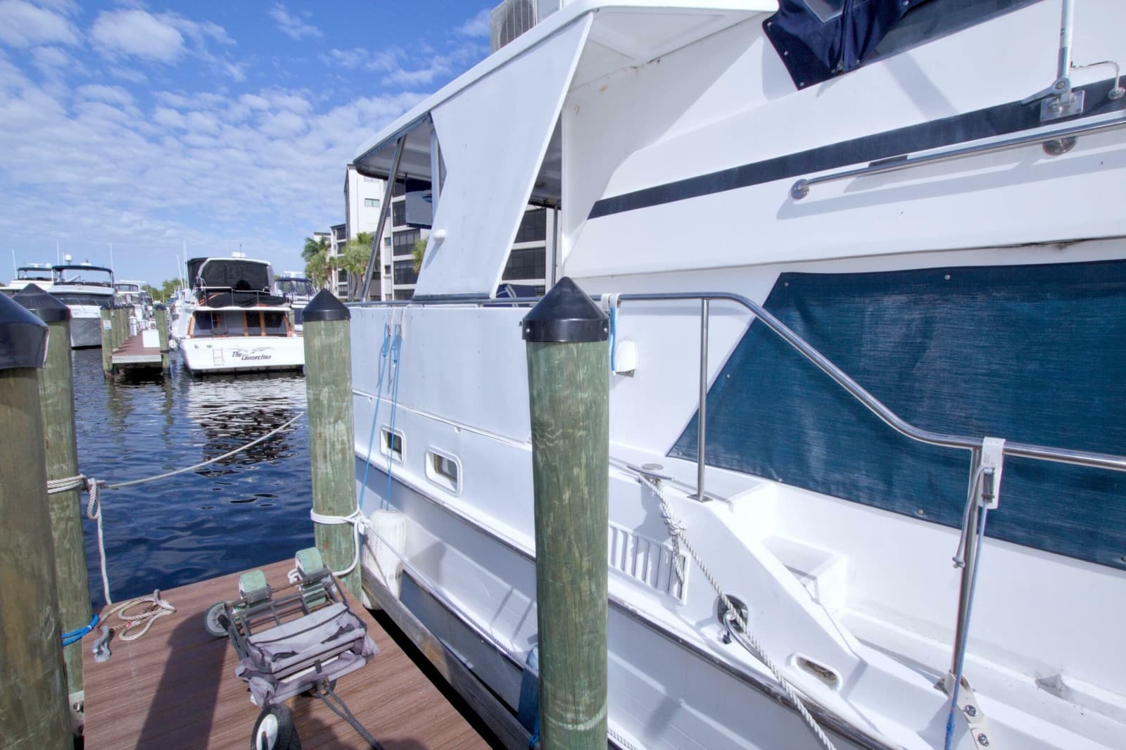 1984 Present Yachts 42 Sundeck - Photo 12