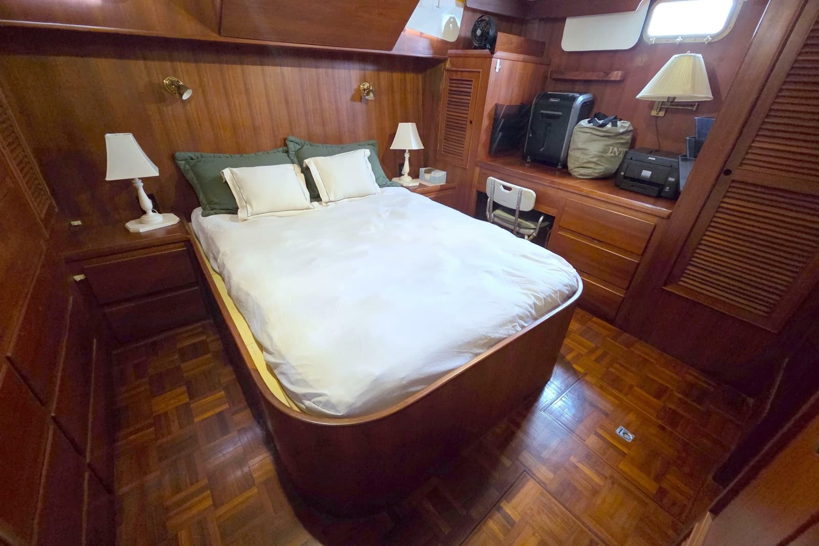 1984 Present Yachts 42 Sundeck - Photo 62