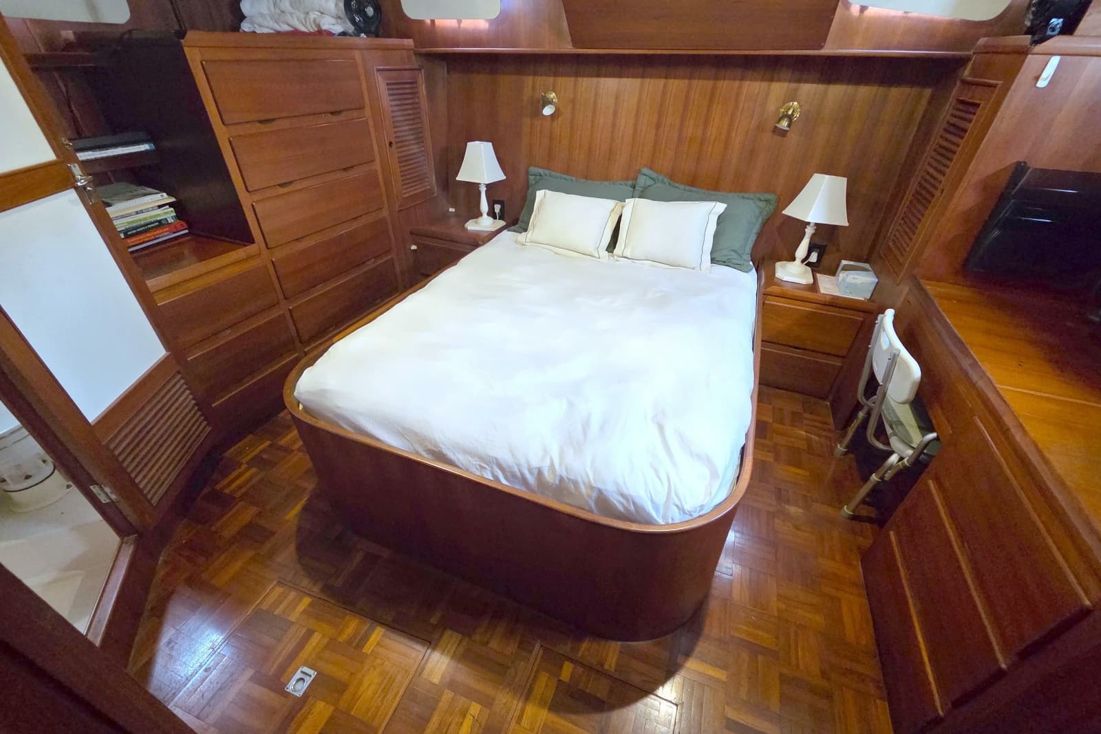 1984 Present Yachts 42 Sundeck - Photo 54