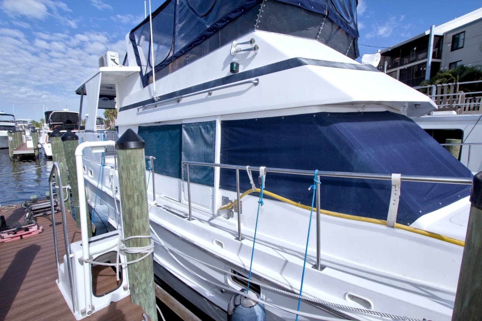 1984 Present Yachts 42 Sundeck - Photo 4