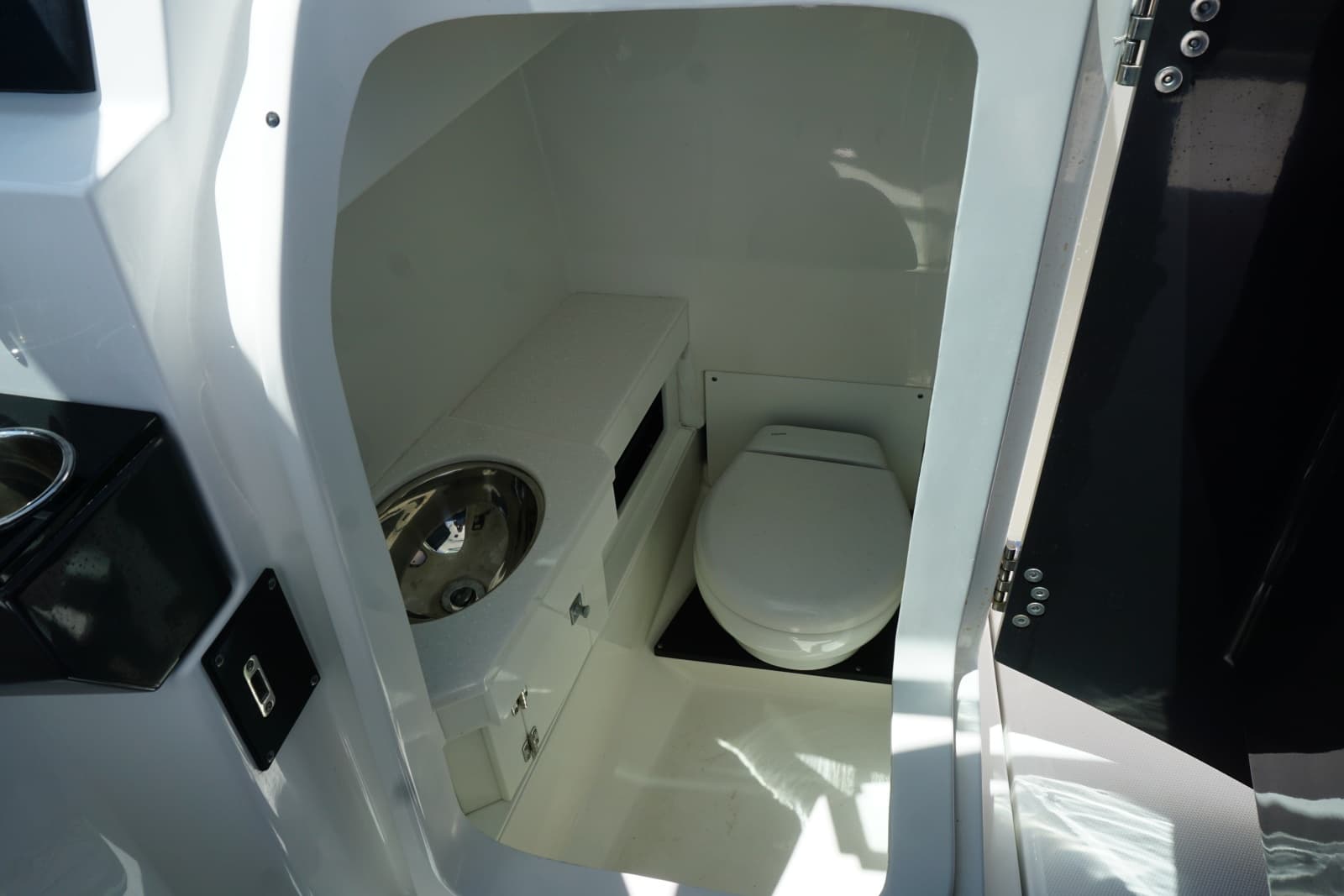 2023 Blackfin 272 DC - Photo 15
