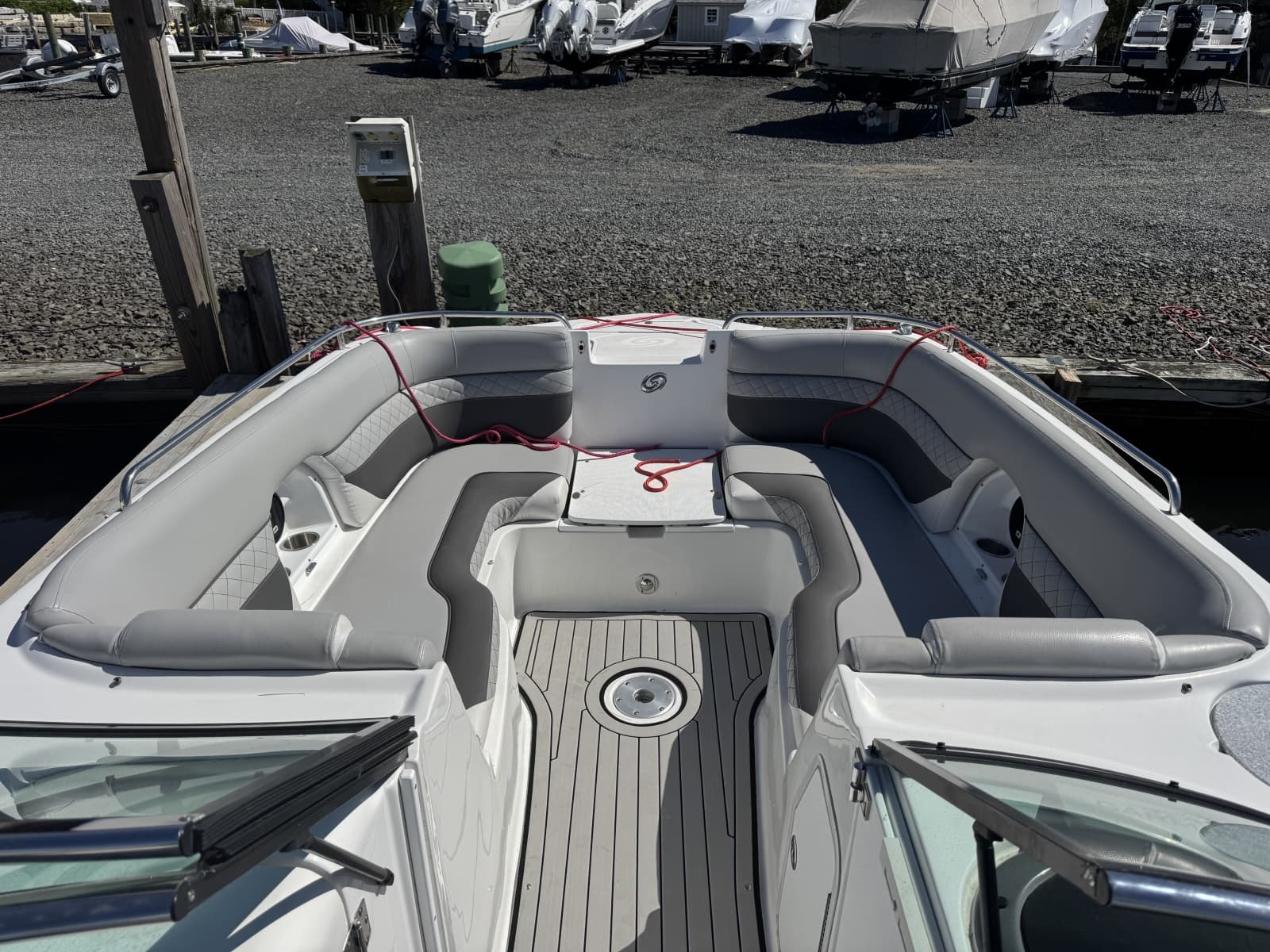 2019 Hurricane SunDeck 2486 OB - Photo 14