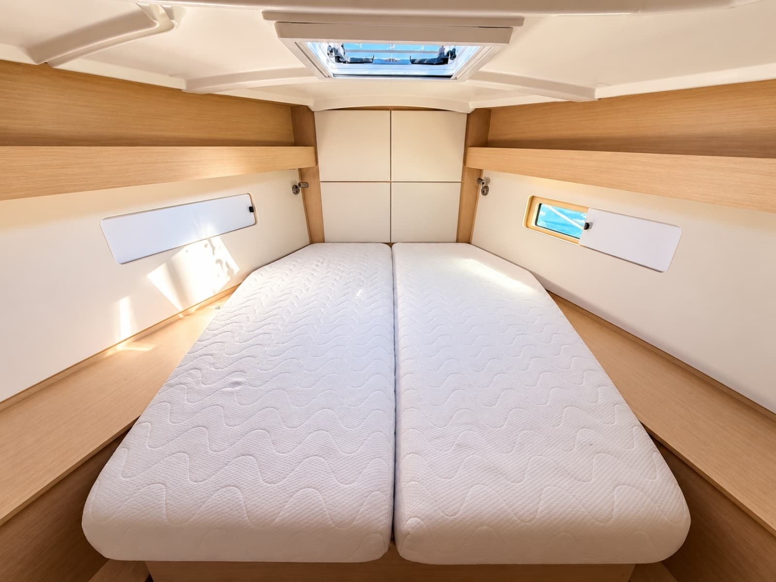 2022 Beneteau 40.1 - Photo 23