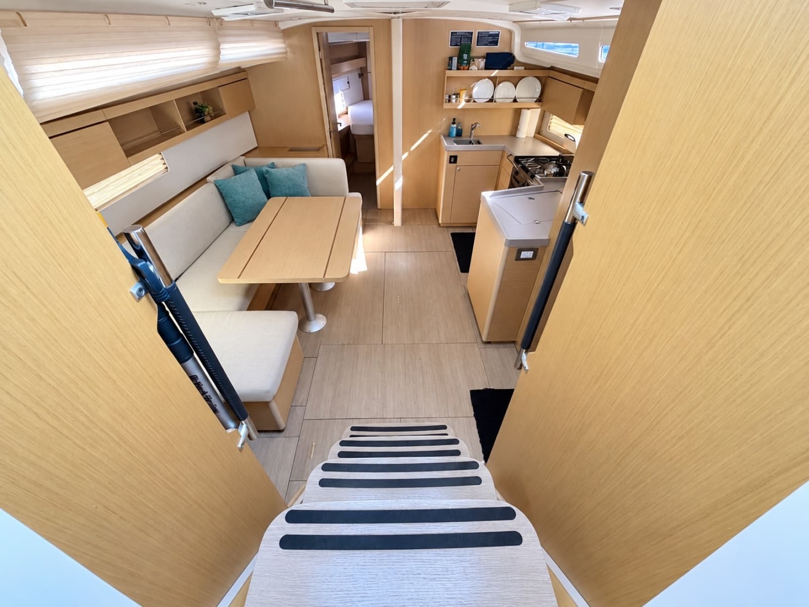 2022 Beneteau 40.1 - Photo 3