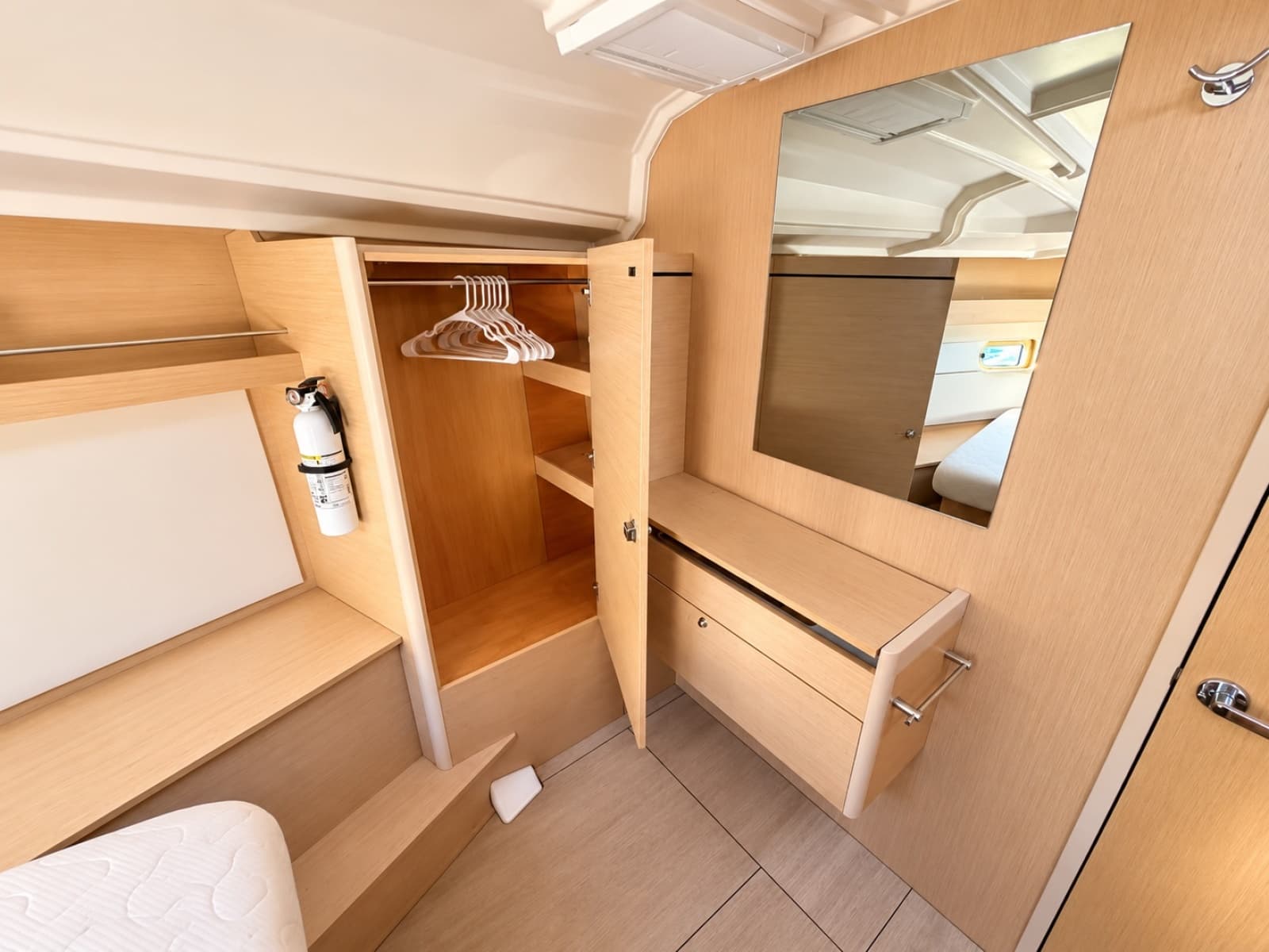 2022 Beneteau 40.1 - Photo 24