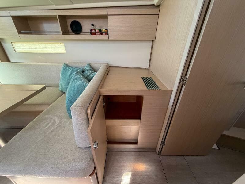 2022 Beneteau 40.1 - Photo 9