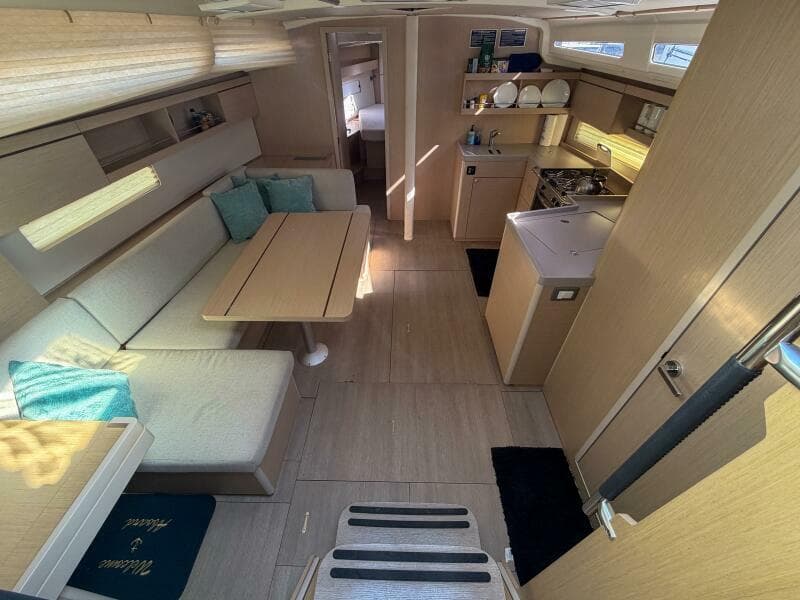 2022 Beneteau 40.1 - Photo 4
