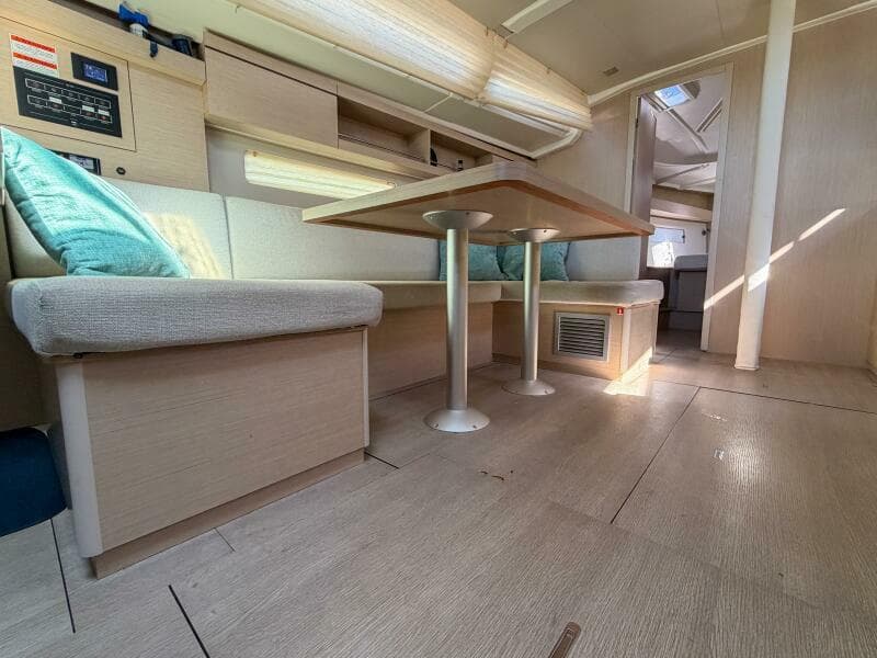 2022 Beneteau 40.1 - Photo 8
