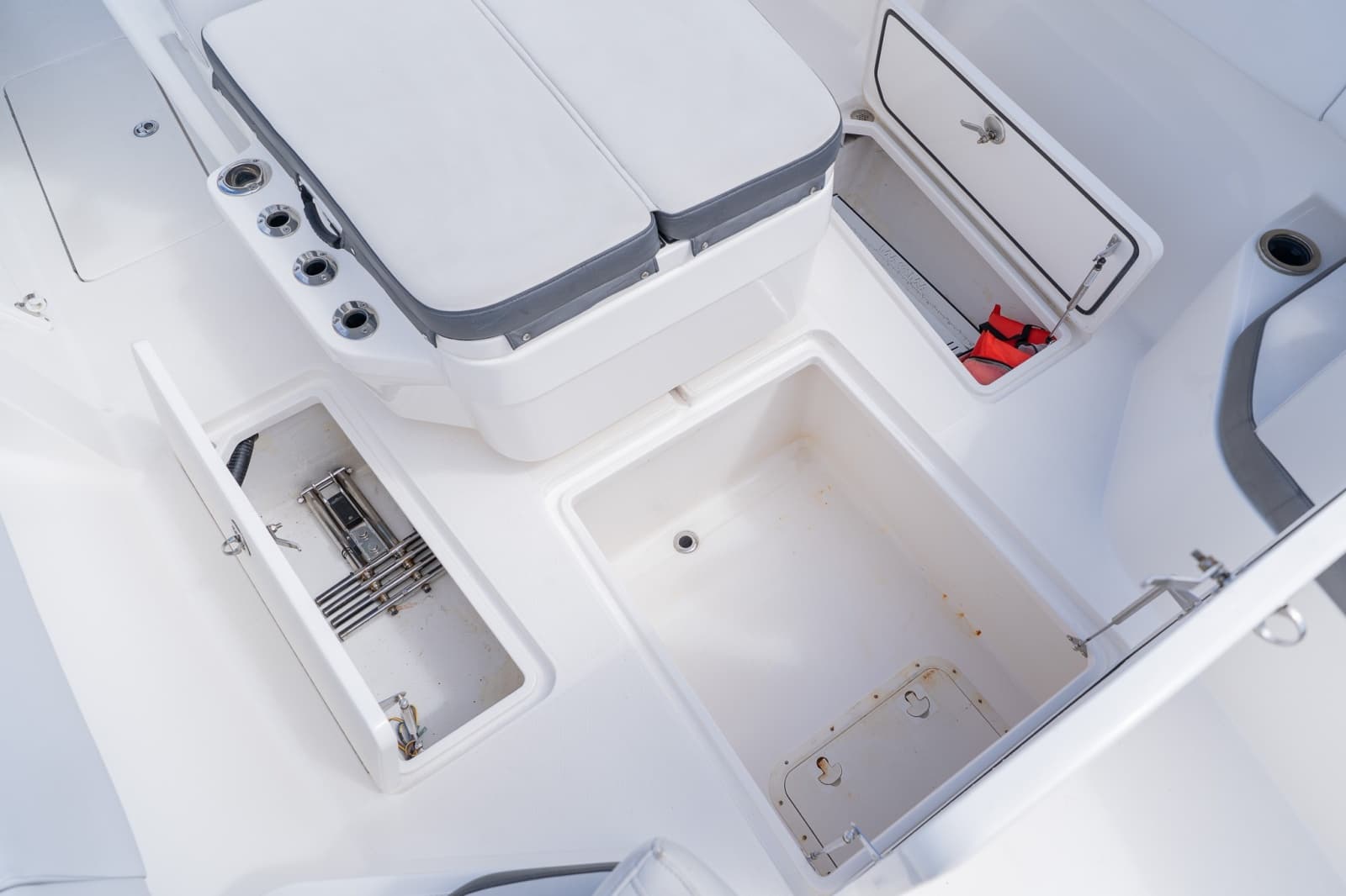 2021 Fountain 38 Center Console - Photo 13