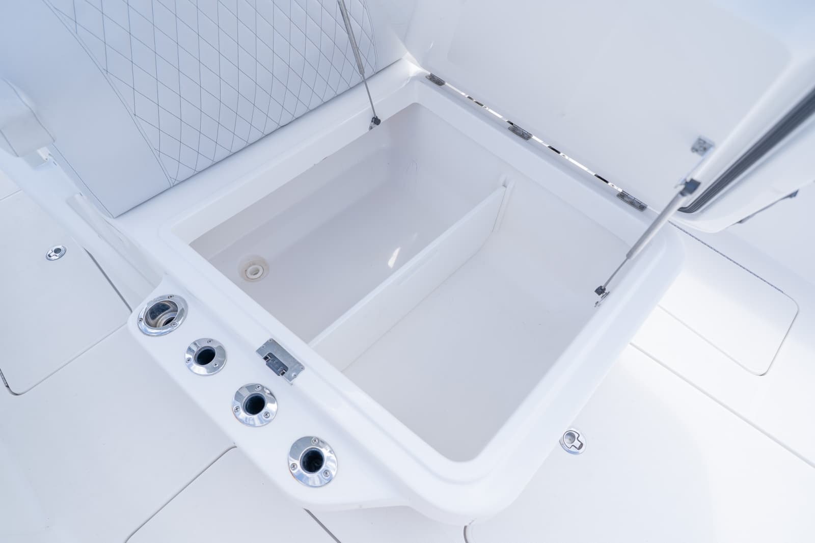 2021 Fountain 38 Center Console - Photo 23