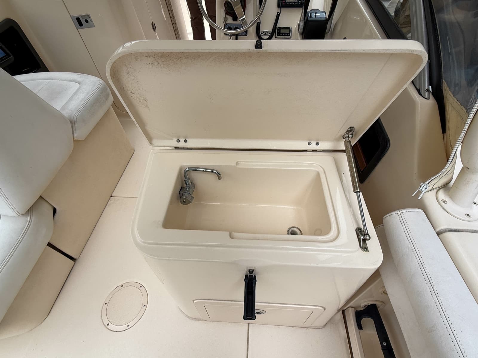 2015 Grady-White Freedom 275 - Photo 27
