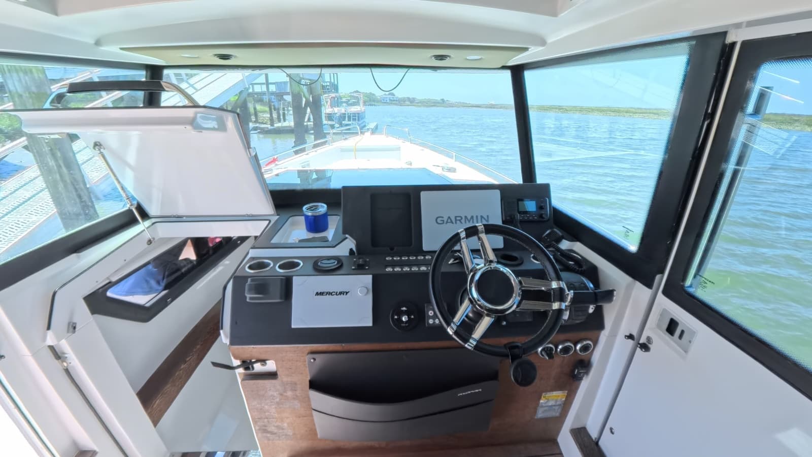 2019 Axopar 37 XC Cross Cabin - Photo 10