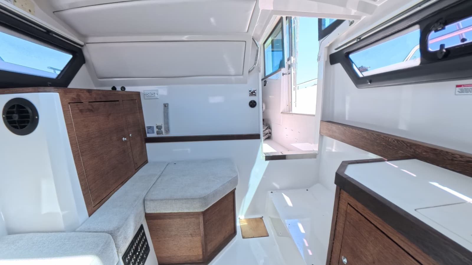 2019 Axopar 37 XC Cross Cabin - Photo 9