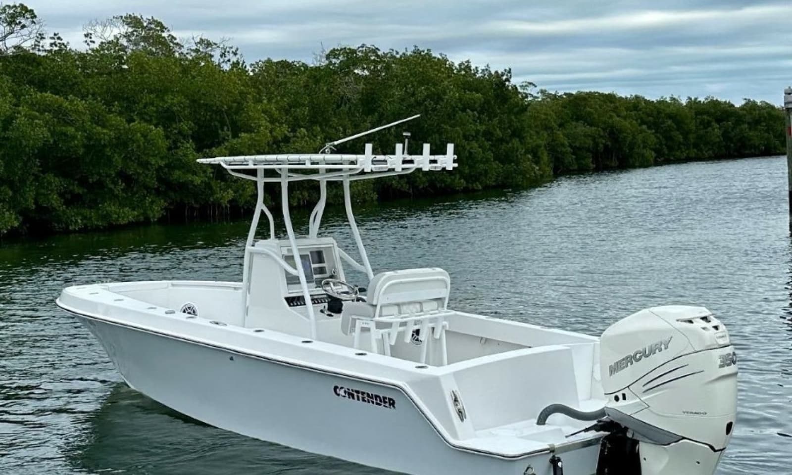 2001 Contender  - Photo 1