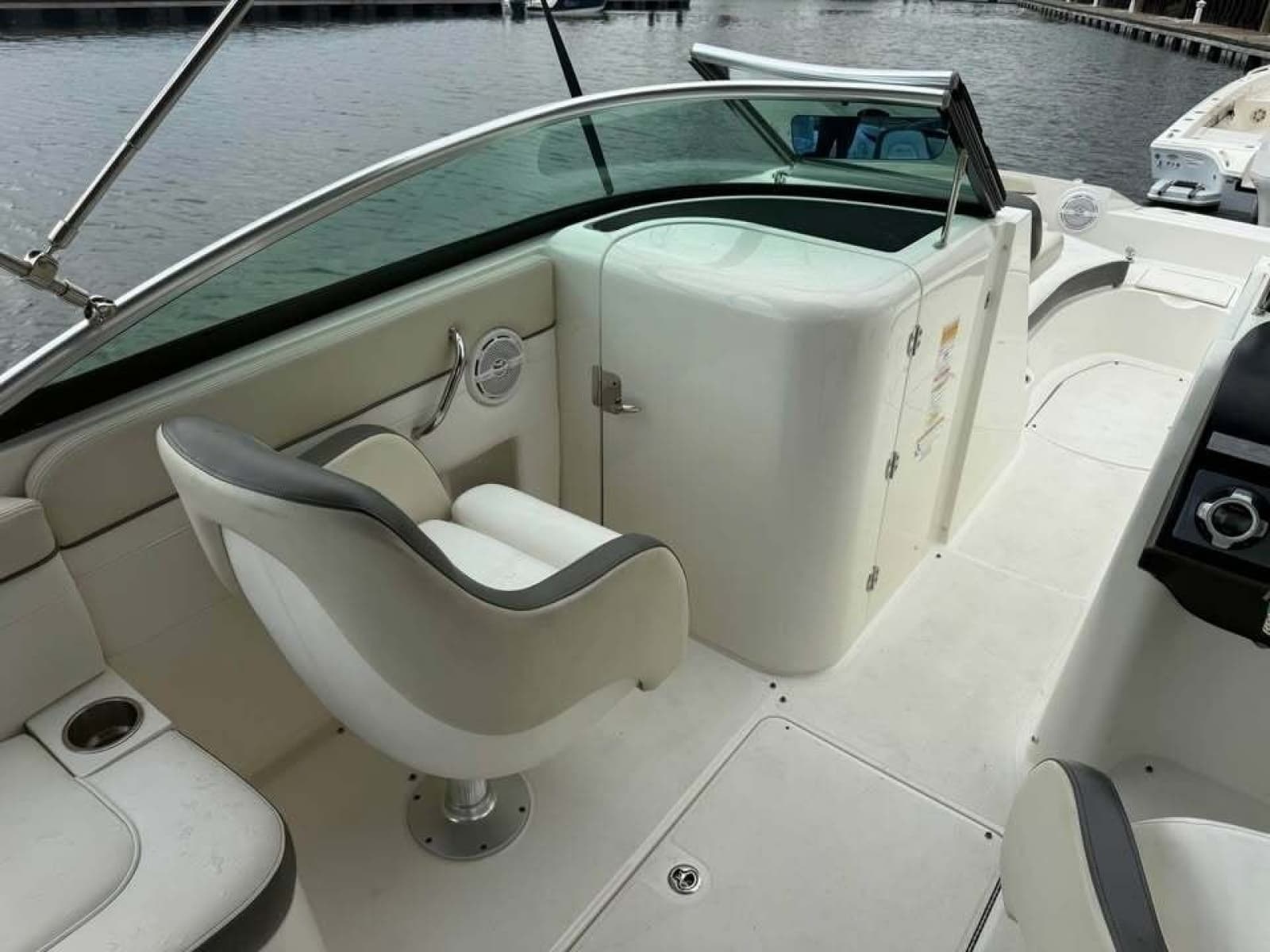 2012 Sea Ray 260 Sundeck - Photo 7