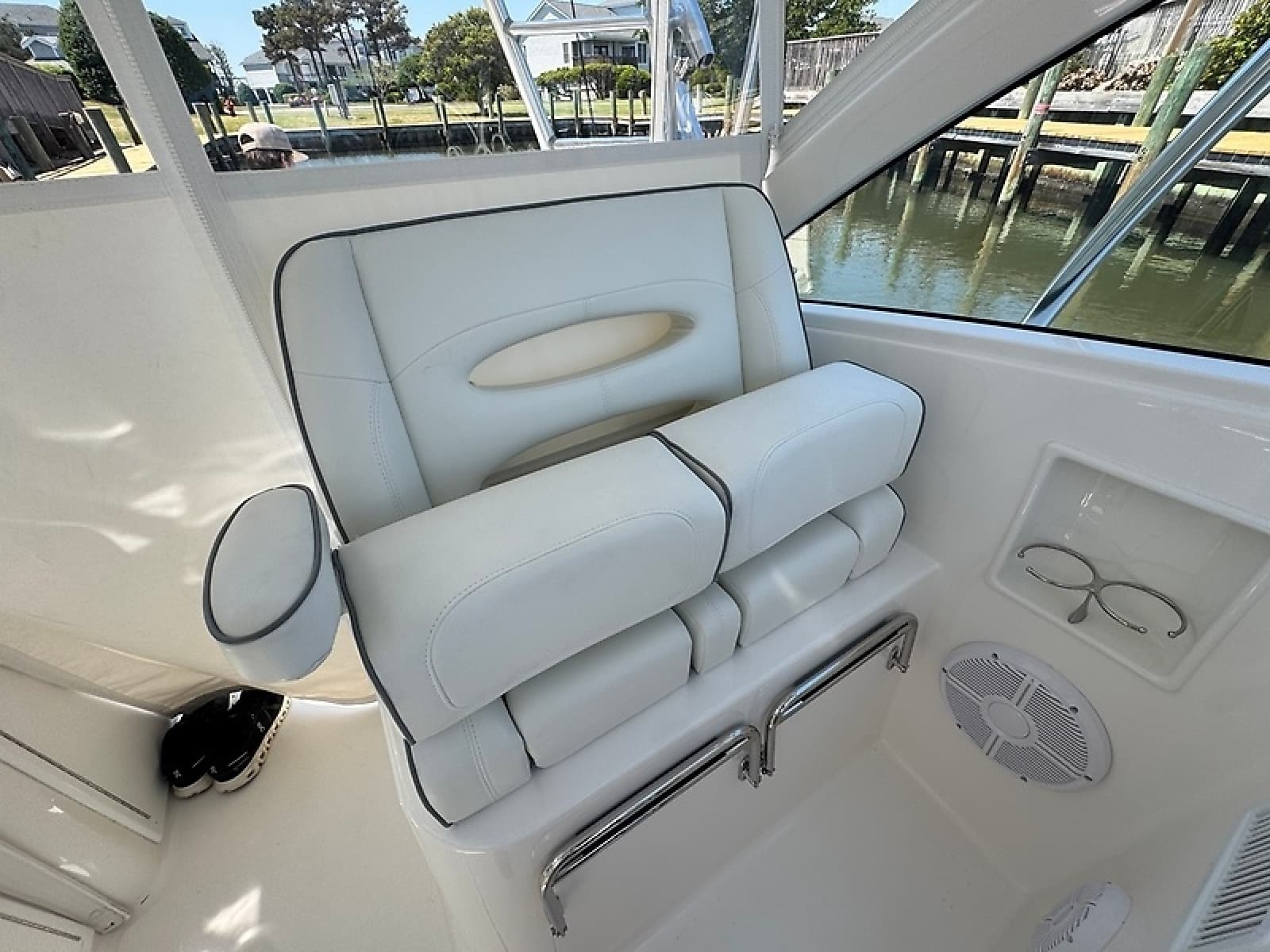 2022 Albemarle 30 Express - Photo 15