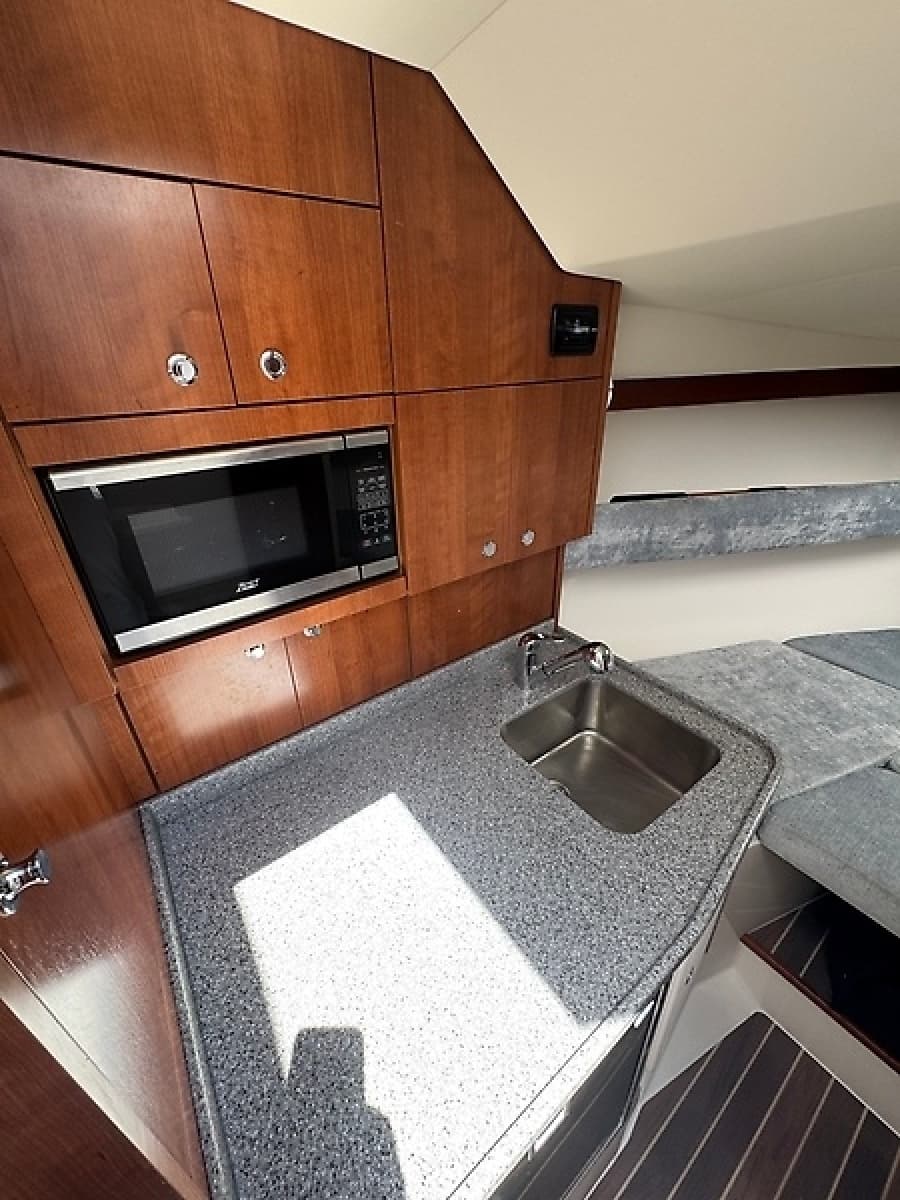 2022 Albemarle 30 Express - Photo 10