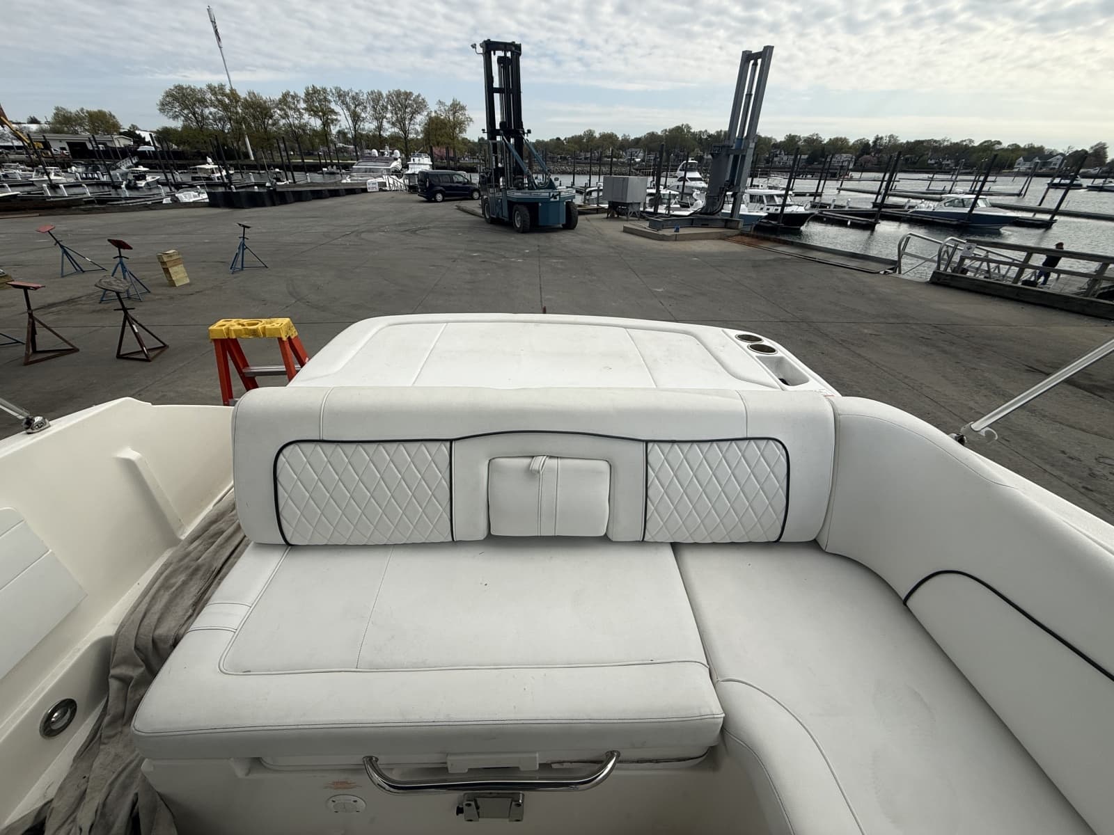 2015 Sea Ray 240 Sundeck - Photo 13
