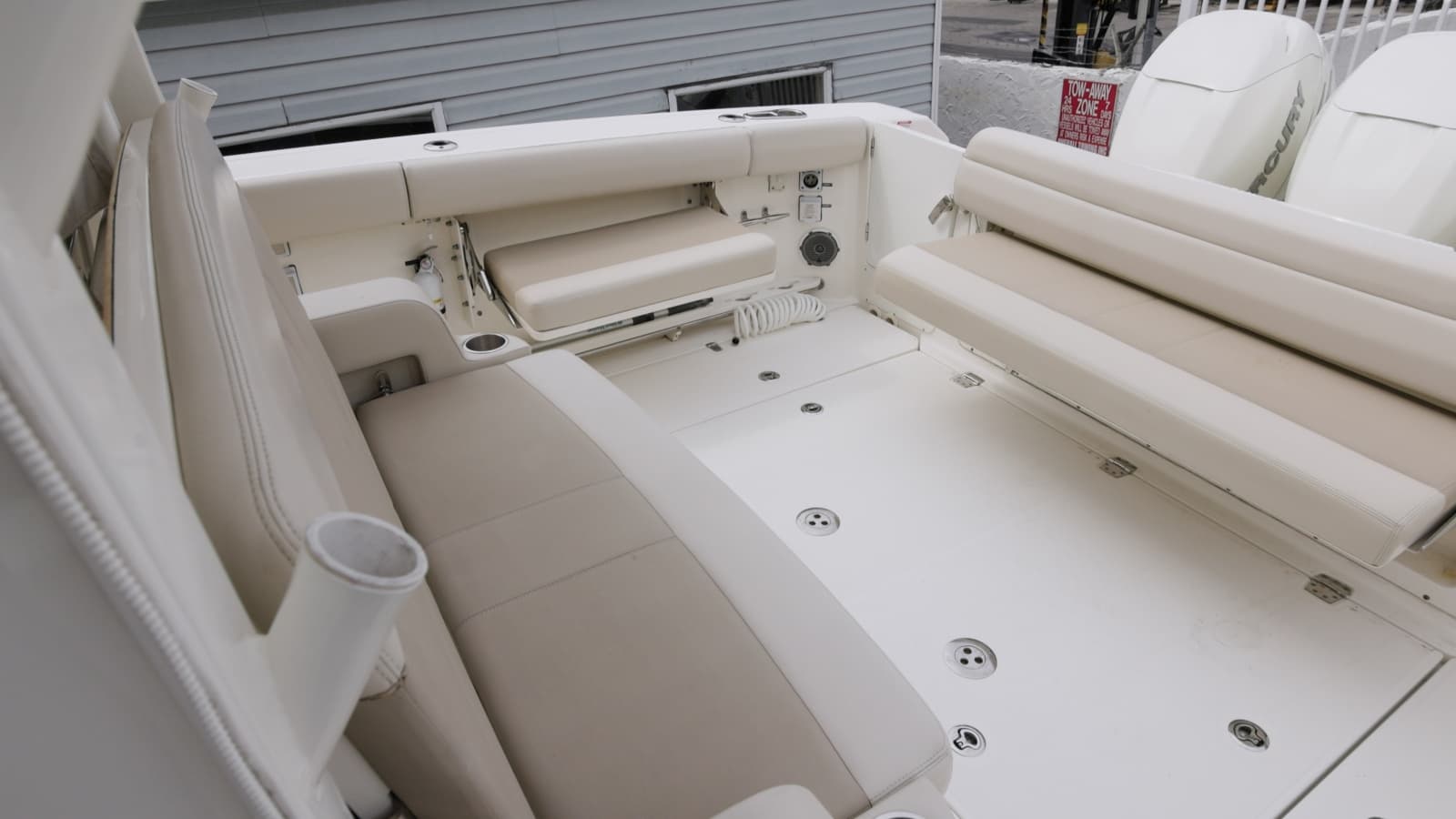 2018 Boston Whaler 380 Outrage - Photo 19