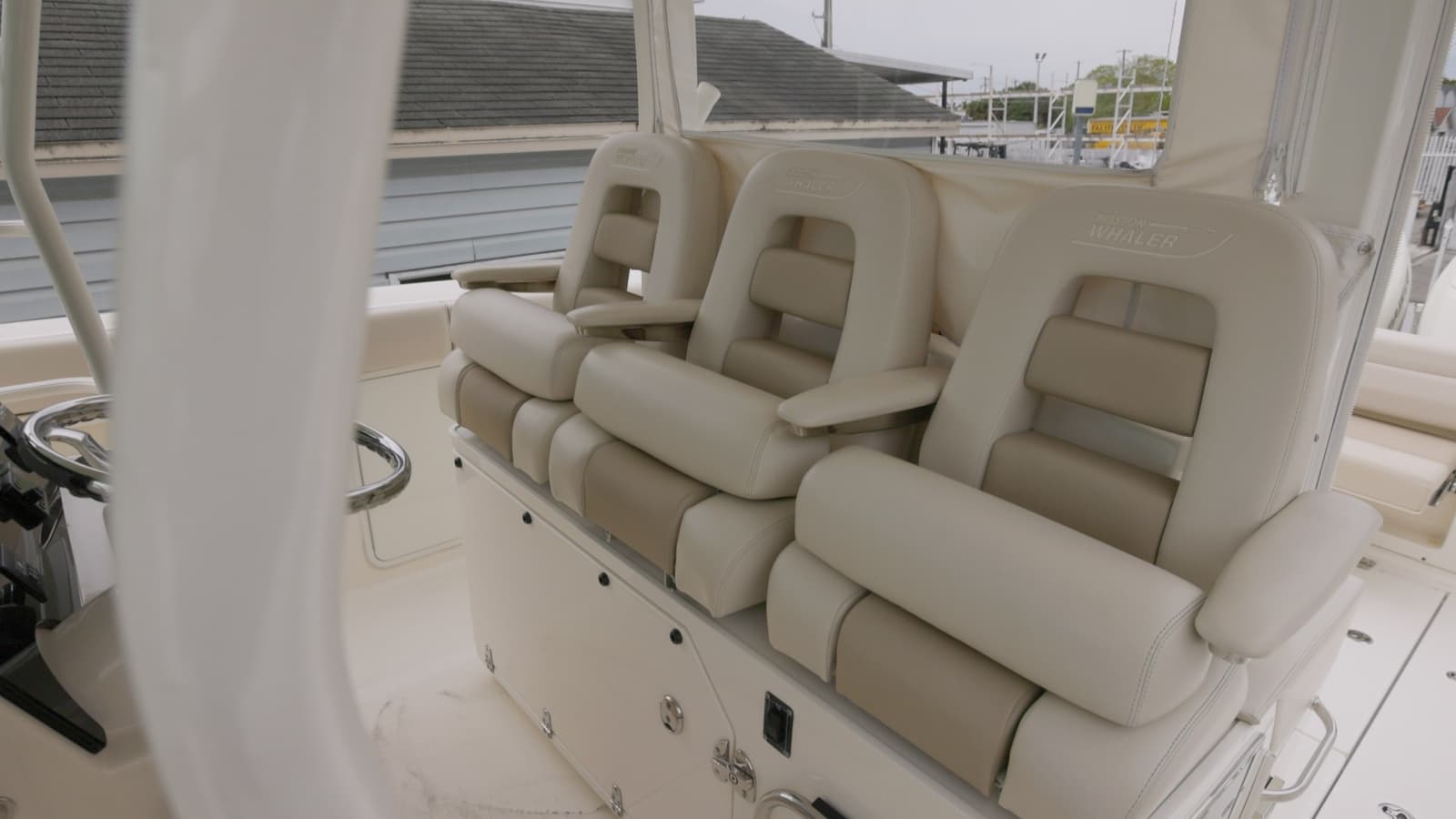 2018 Boston Whaler 380 Outrage - Photo 9