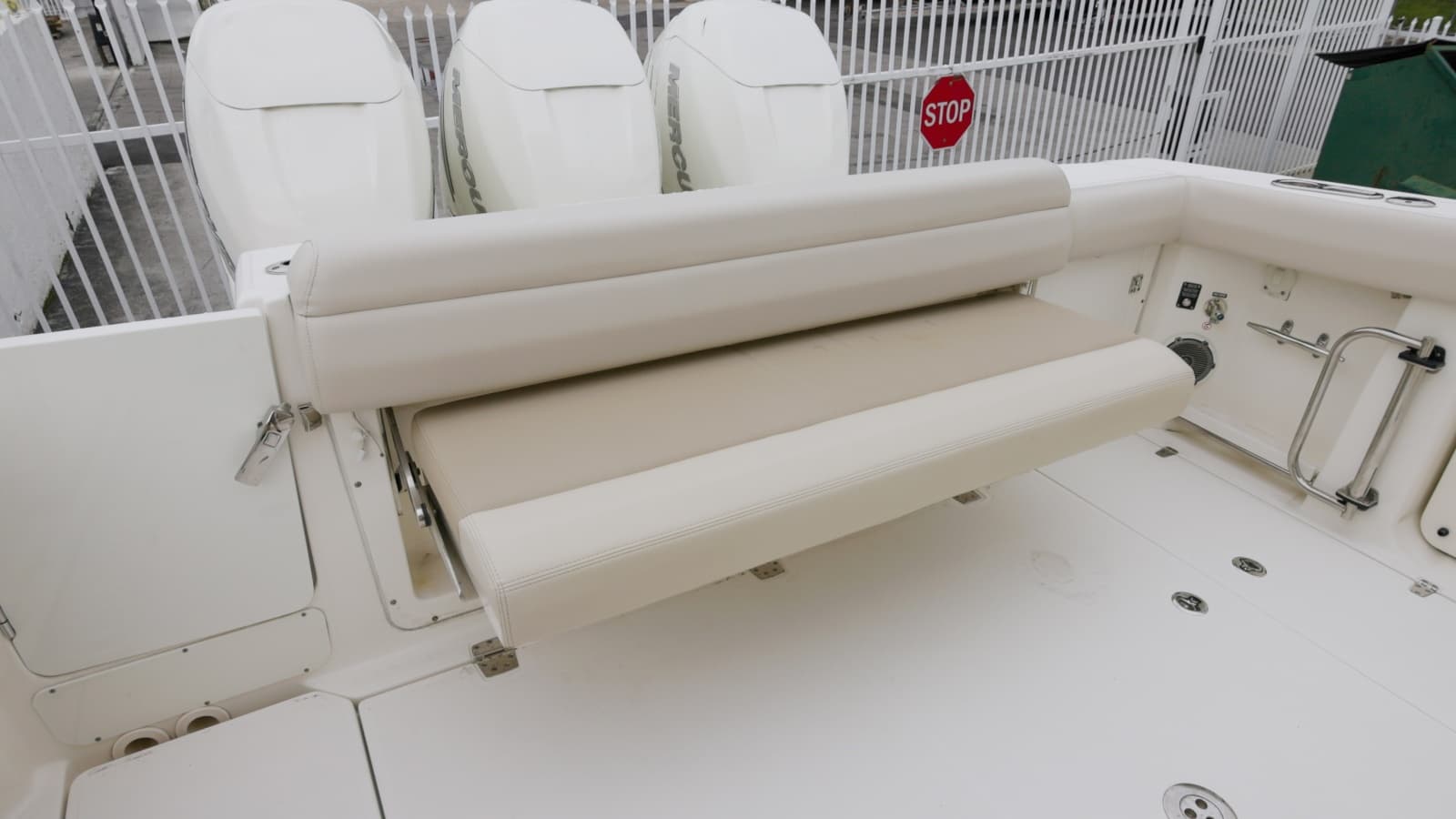2018 Boston Whaler 380 Outrage - Photo 20