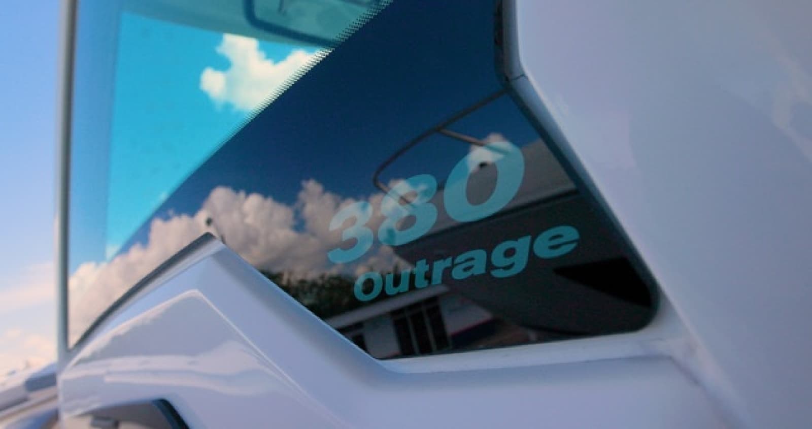 2018 Boston Whaler Outrage - Photo 8