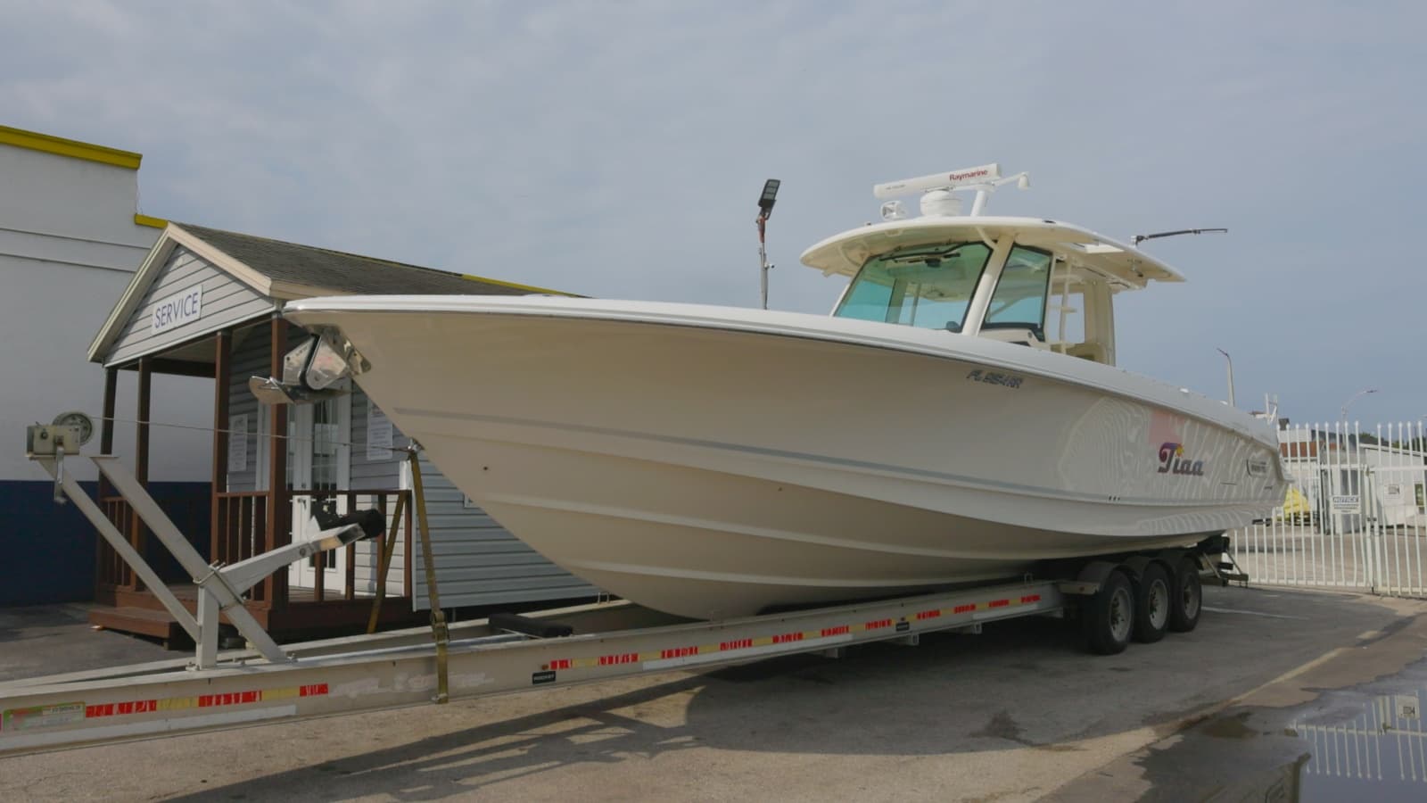2018 Boston Whaler  - Photo 1