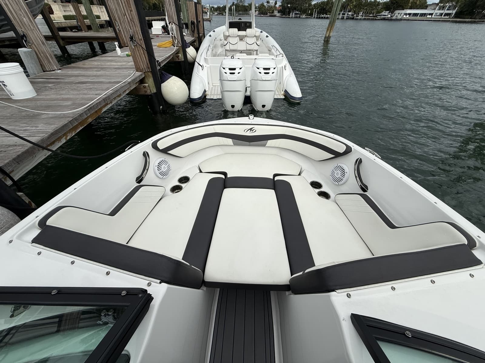 2020 Monterey  - Photo 2