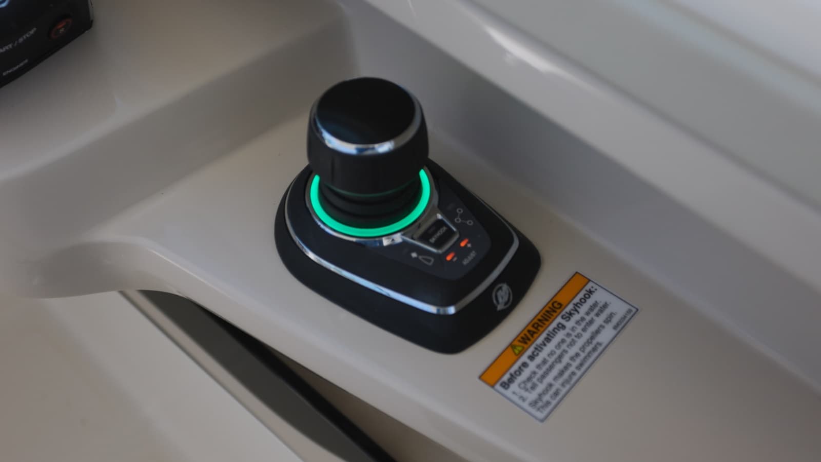 2024 Boston Whaler Vantage - Photo 7