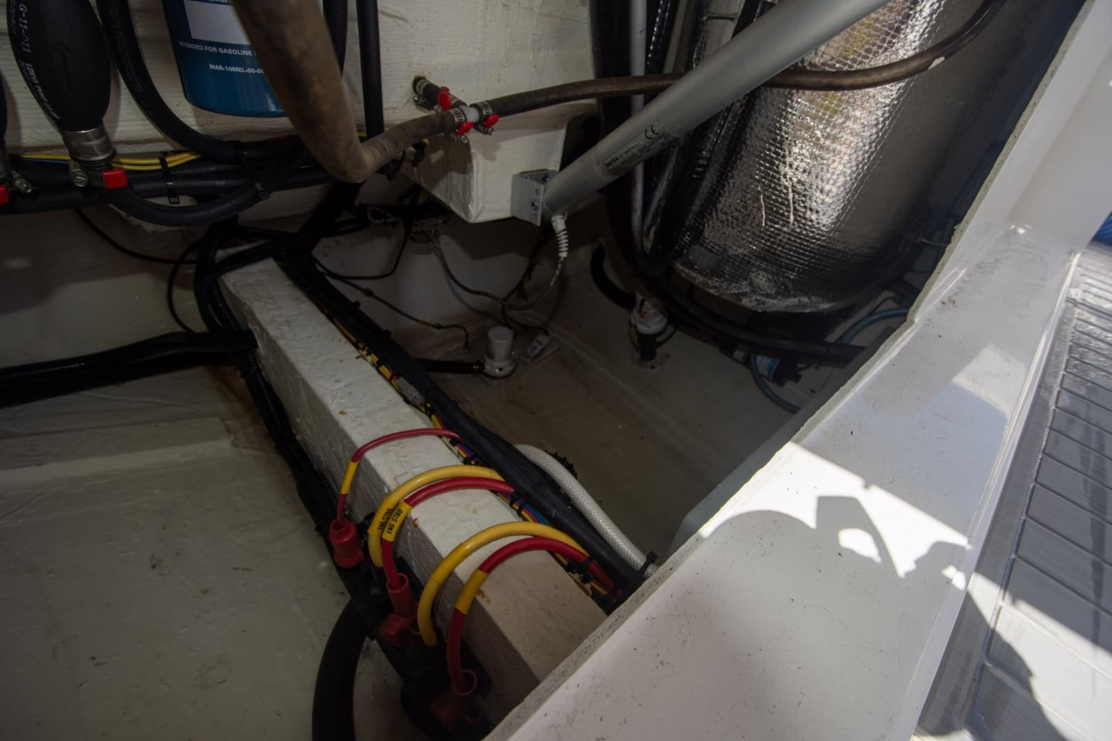 2023 Cobia 280 Center Console - Photo 30