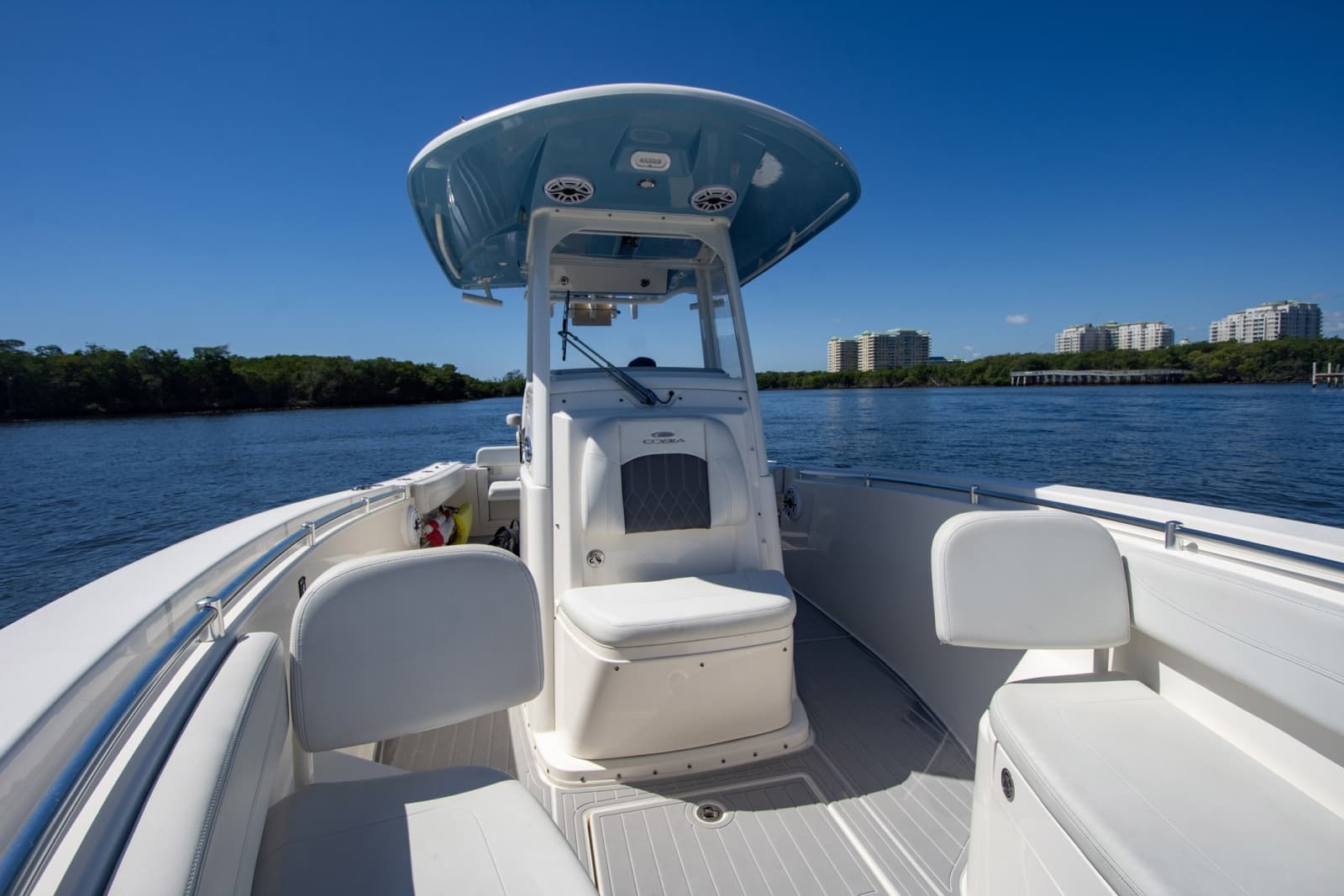 2023 Cobia 280 Center Console - Photo 10