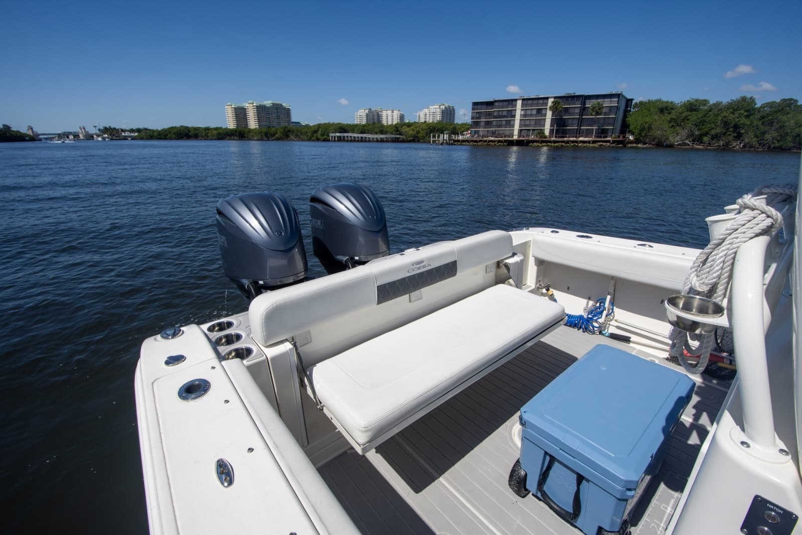 2023 Cobia 280 Center Console - Photo 9