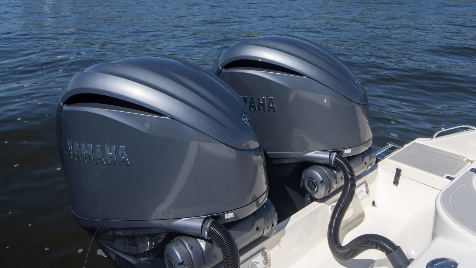 2023 Cobia 280 Center Console - Photo 6