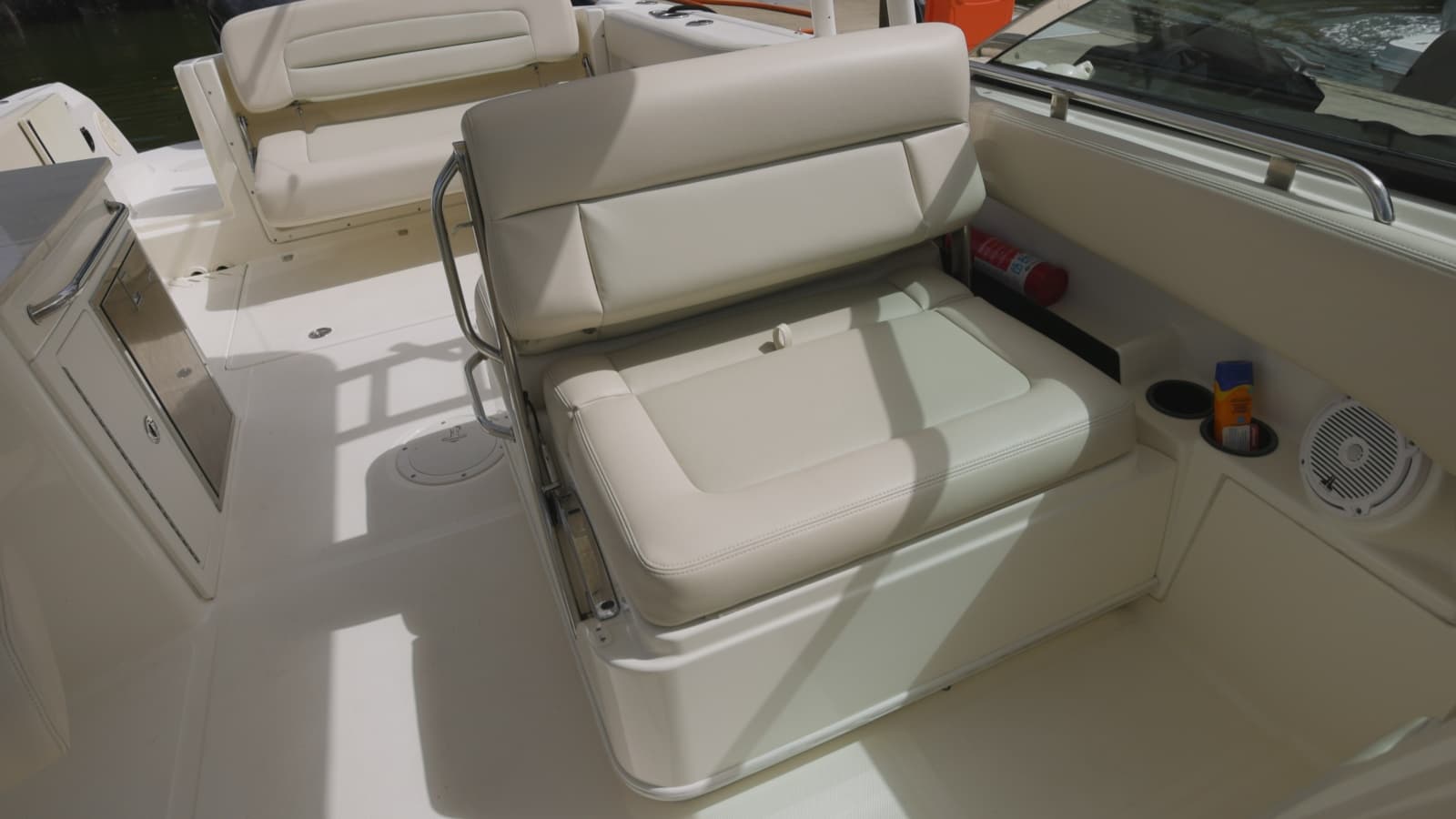 2014 Boston Whaler Vantage - Photo 14