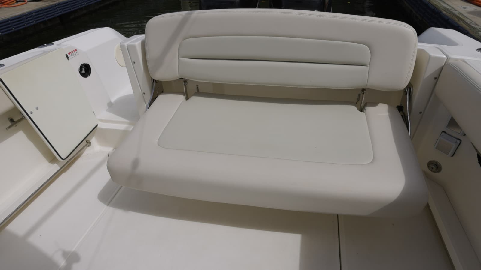 2014 Boston Whaler Vantage - Photo 8
