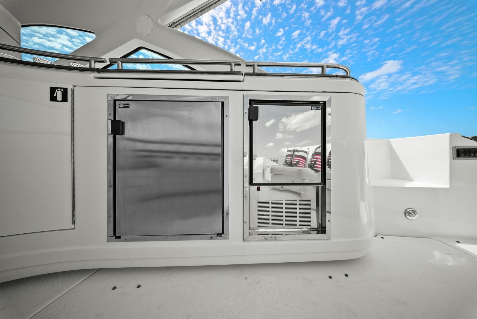 2012 Cruisers Yachts 540 Coupe - Photo 39