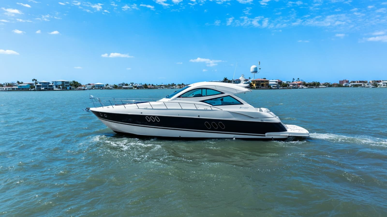 2012 Cruisers Yachts 540 Coupe - Photo 53